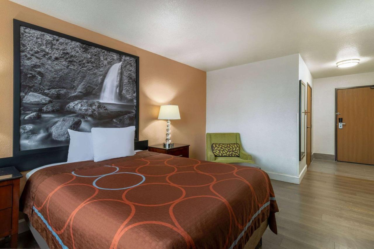 Super 8 By Wyndham The Dalles Or Zewnętrze zdjęcie