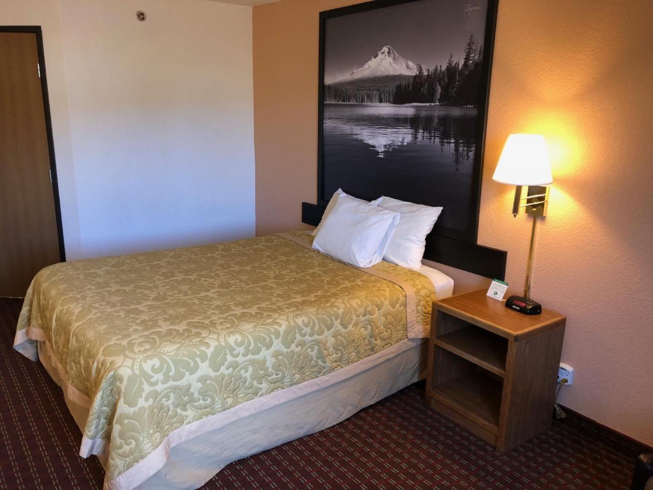 Super 8 By Wyndham The Dalles Or Zewnętrze zdjęcie